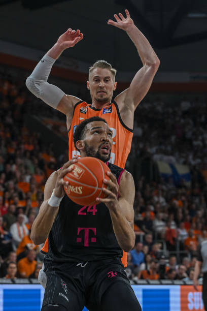 的战略和团 的战略和团