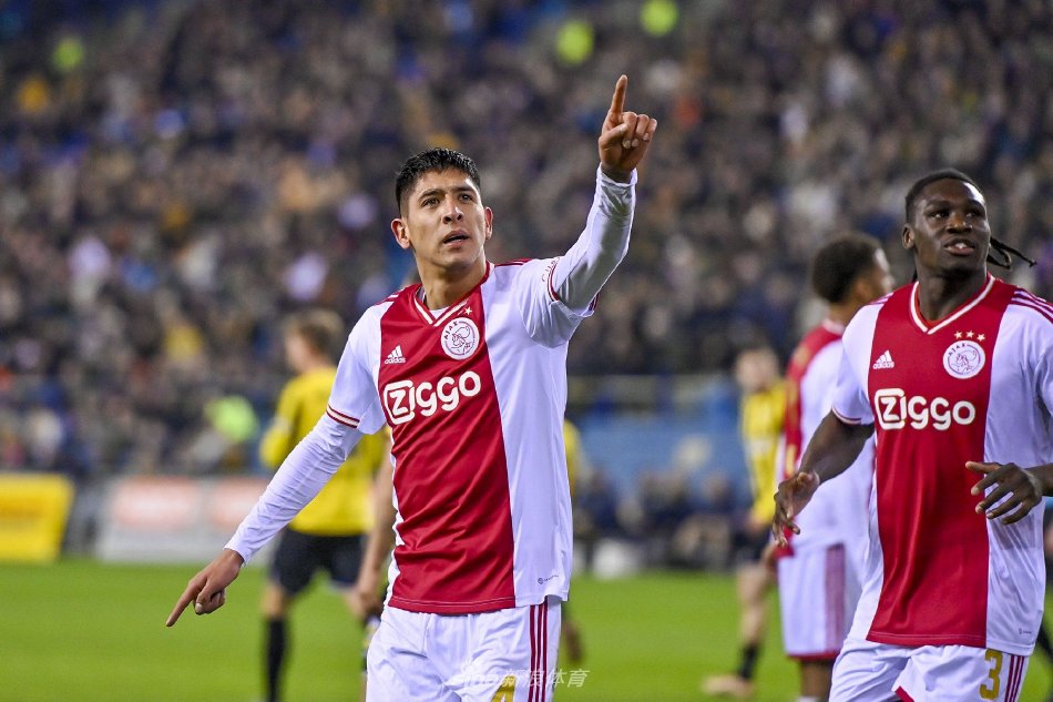 足的球员可 足的球员可