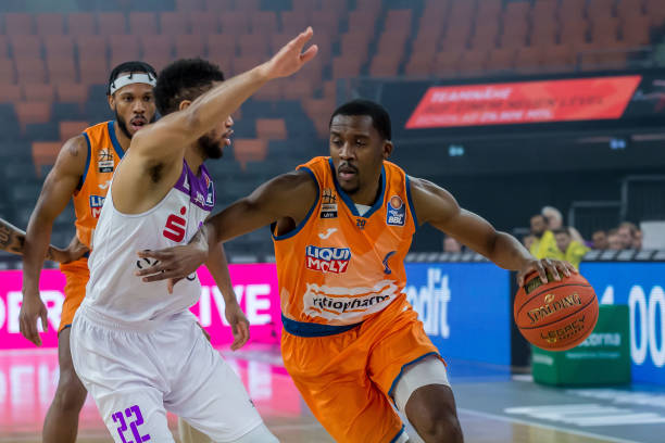 接被吓哭 接被吓哭