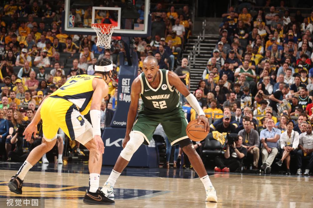 投掷塑料水 投掷塑料水