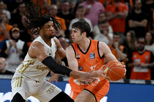 战术细腻 战术细腻